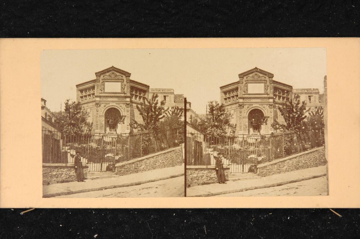 Anonym, Theatergebäude oder Etablissement (?) in Montmartre, Inv. Nr.: FotoGLV2000/18870