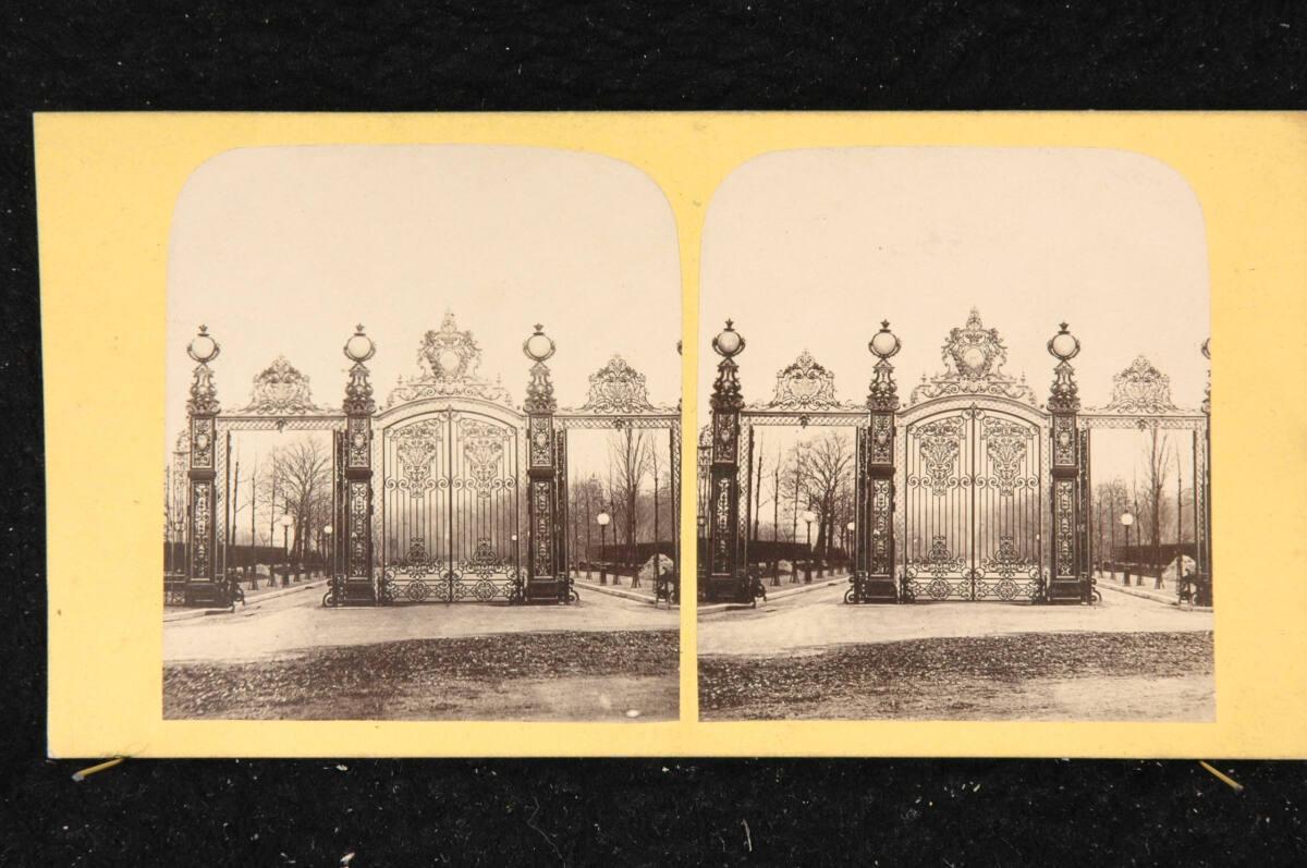 Anonym, Gittertor beim Eingang zum Parc Monceau im 8. und 17. Arrondissement von Paris, Inv. Nr…