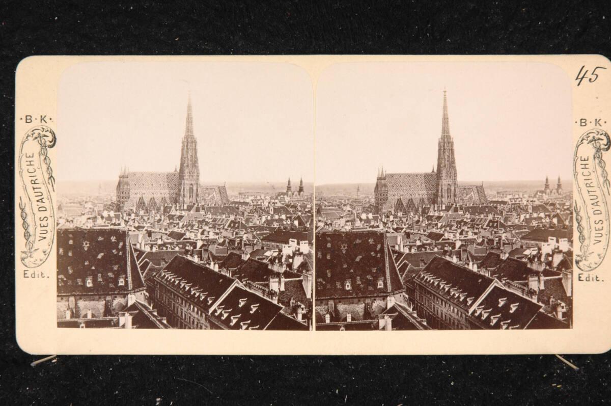 Blick über die Dächer Wiens auf den Stephansdom von der Michaelerkuppel aus, Inv. Nr.: FotoGLV2…