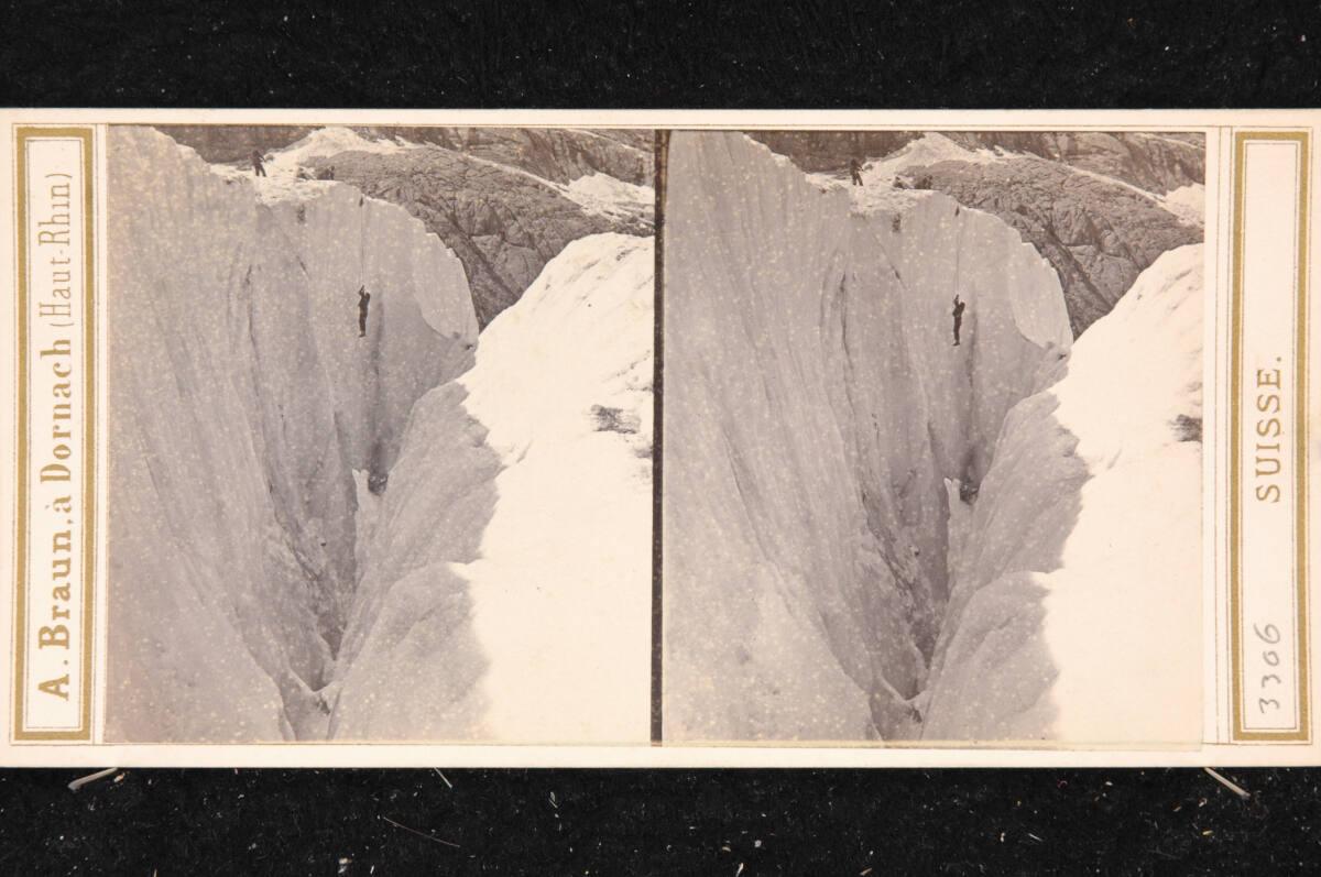 Adolphe Braun, Schweiz, Berner Oberland, Rettung des Führers Jean-Michel aus einer Gletscherspa…