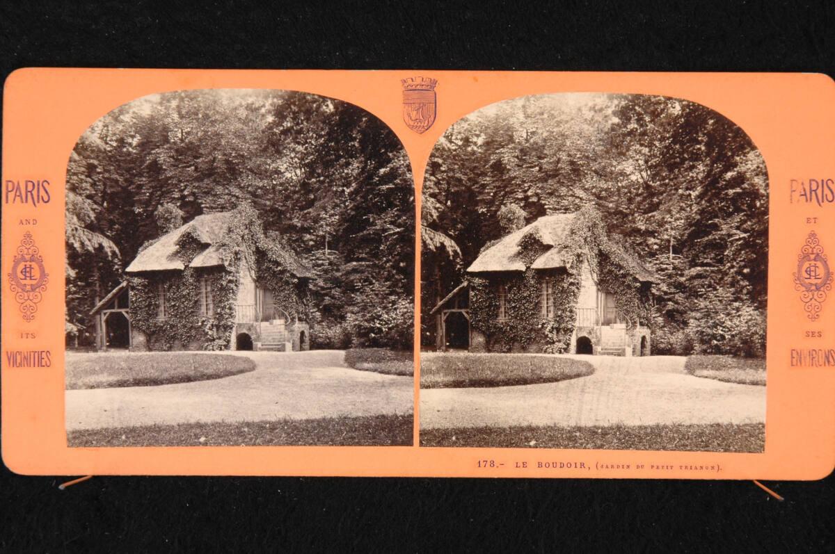 Léon & Lévy, Das sogenannte Boudoir im Jardin du Trianon in Versailles, Inv. Nr.: FotoGLV2000/2…