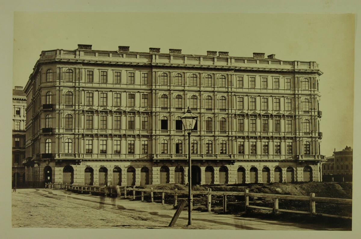 Anonym, Wohngebäude/Wiener Stadterweiterung: Babenbergerstraße 1 und 3, Inv. Nr.: Foto2005/165/…