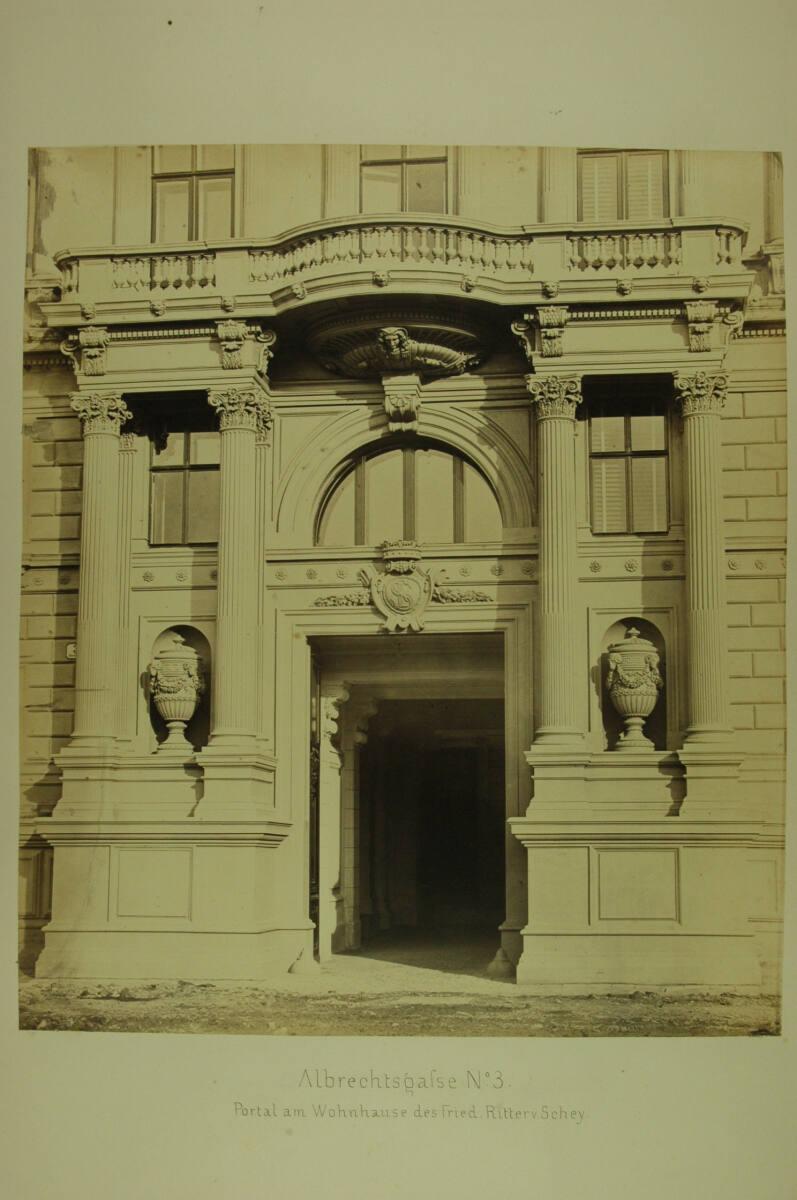 Anonym, Wohngebäude/Wiener Stadterweiterung: Albrechtsgasse (heute Goethegasse) 3 - Portal am W…
