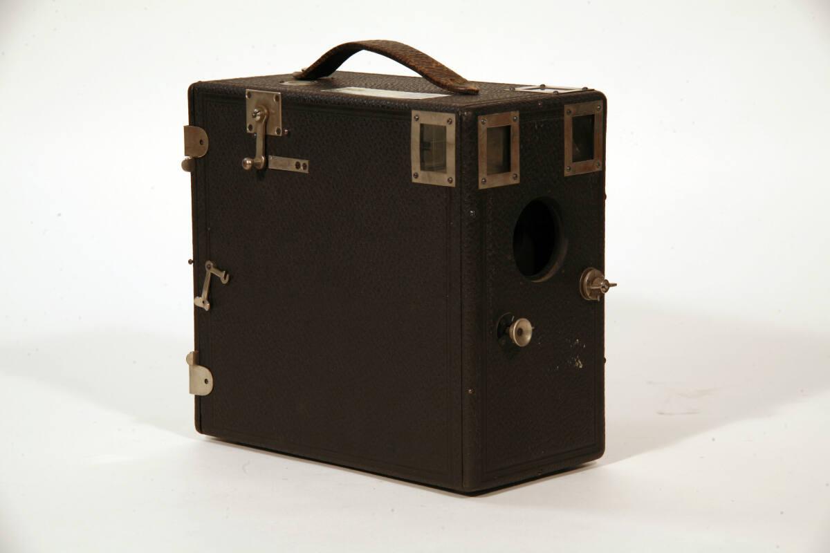Detektiv-Kamera "Monopol" - 9 x 12 cm, Inv. Nr.: FotoKaGLV2000/386