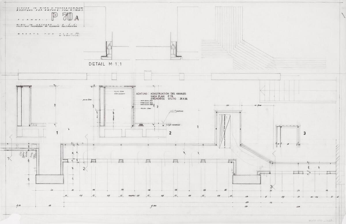 Wien, 10. Bezirk, Puchsbaumplatz, Pfarrzentrum "Zur Heiligen Familie"; Brüstung der Empore +3.0…