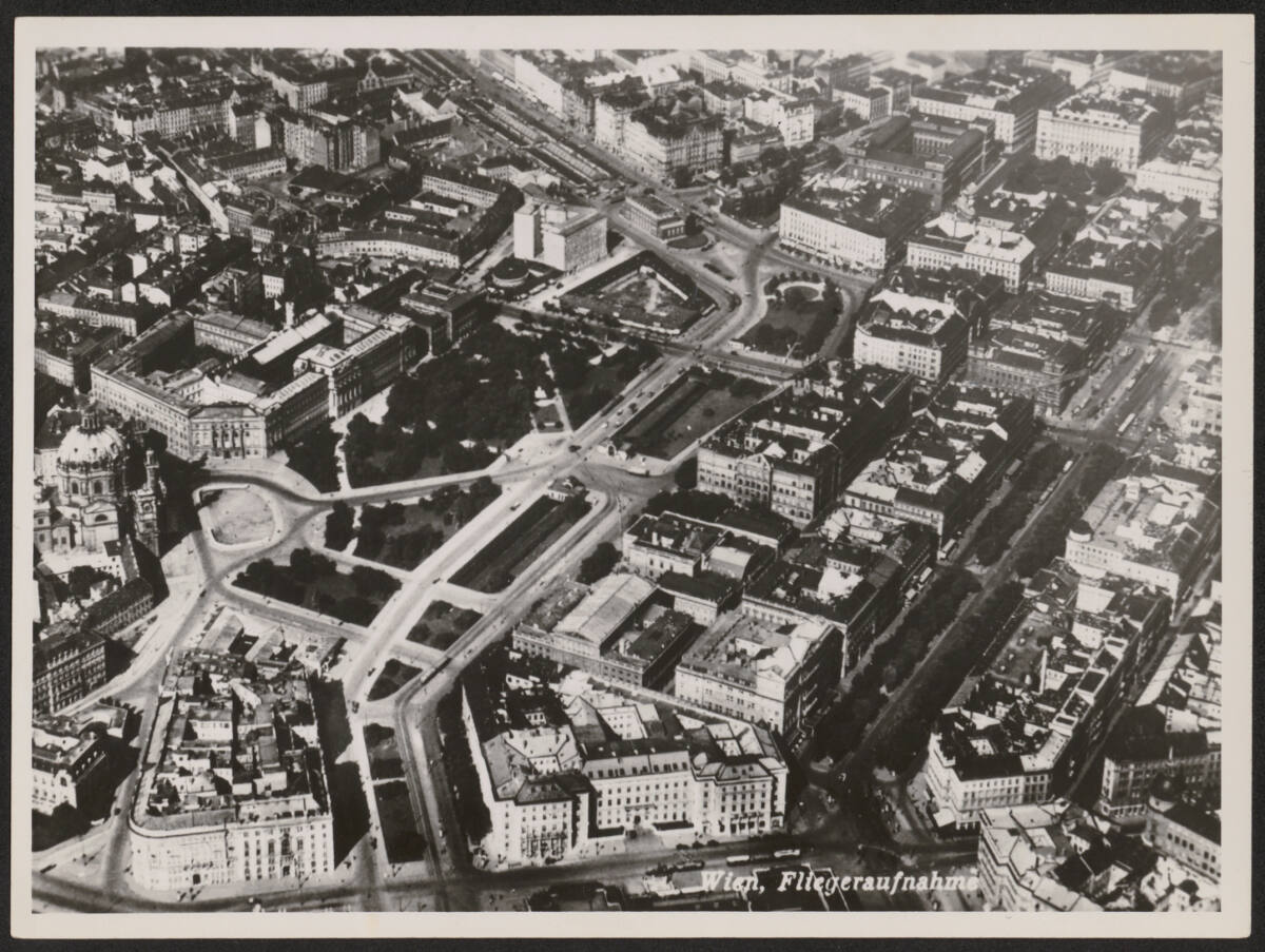 Anonym, Luftaufnahme vom Karlsplatz und Umgebung in Wien (Karlsplatzregulierung, Wien I., Karlsplatz, 1907)