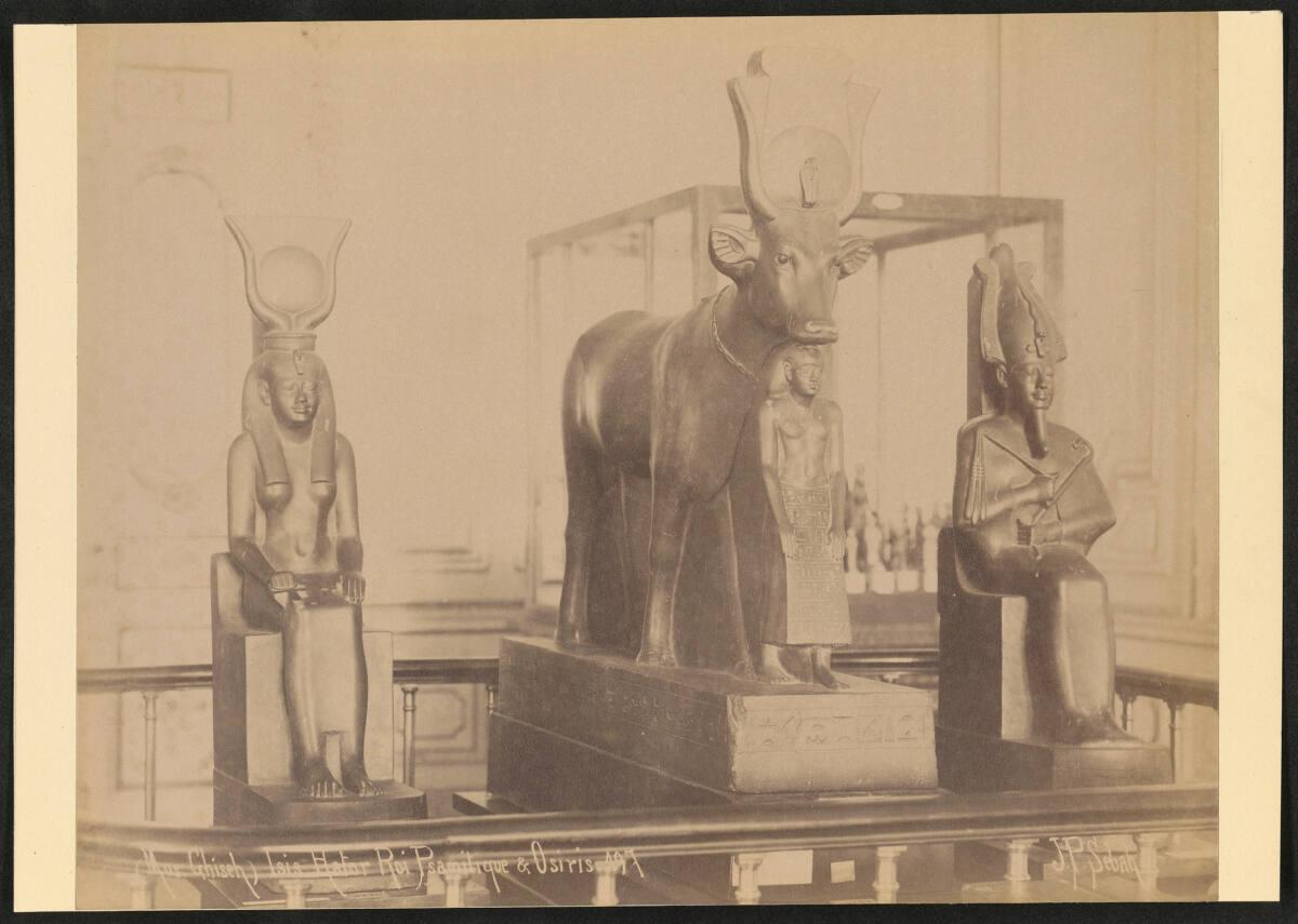 Jean Pascal Sébah, Isis Hator Roi Psamitique & Osiris, Musee Ghiseh, Inv. Nr.: Foto2005/18/3088