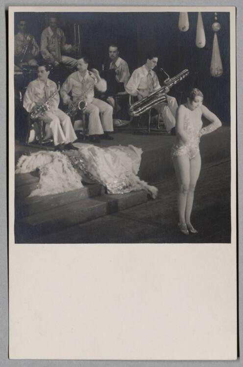 Ernst Hartmann, Josephine Baker im Wiener Etablissement Ronacher, 1932, Inv. Nr.: Foto2022/235/…
