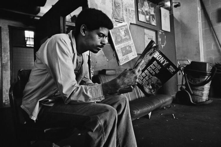 Joseph Rodriguez, Taxi driver waiting at the garage for his shift to start, NY 1984, Inv. Nr.: …