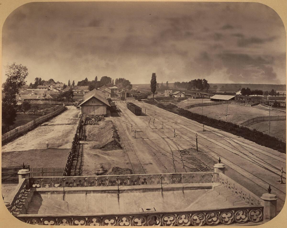 Adolf Schoon von Corbitzthal, Lemberg-Czernowitzer Eisenbahn: Ansicht des Bahnhofes von Lemberg…