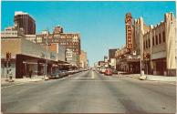Stephen Shore, Greetings from Amarillo - Tall in Texas (Polk Street), Inv. Nr.: Foto2025/29/2