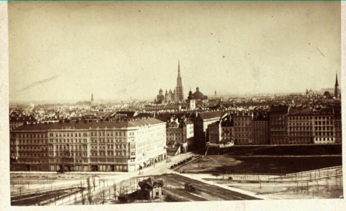 Carl Haack, Blick vom Bauplatz der Votivkirche zum Schottentor und auf die Wiener Innenstadt, I…