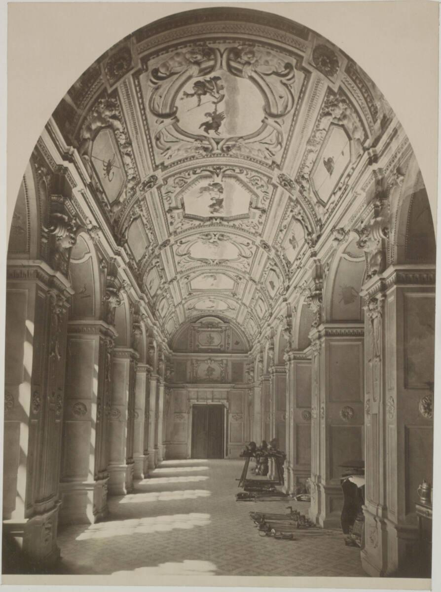 Heinrich (Jindrich) Eckert, Marmorgang im Waldsteinpalais in Prag, Inv. Nr.: FotoGLV2000/2250