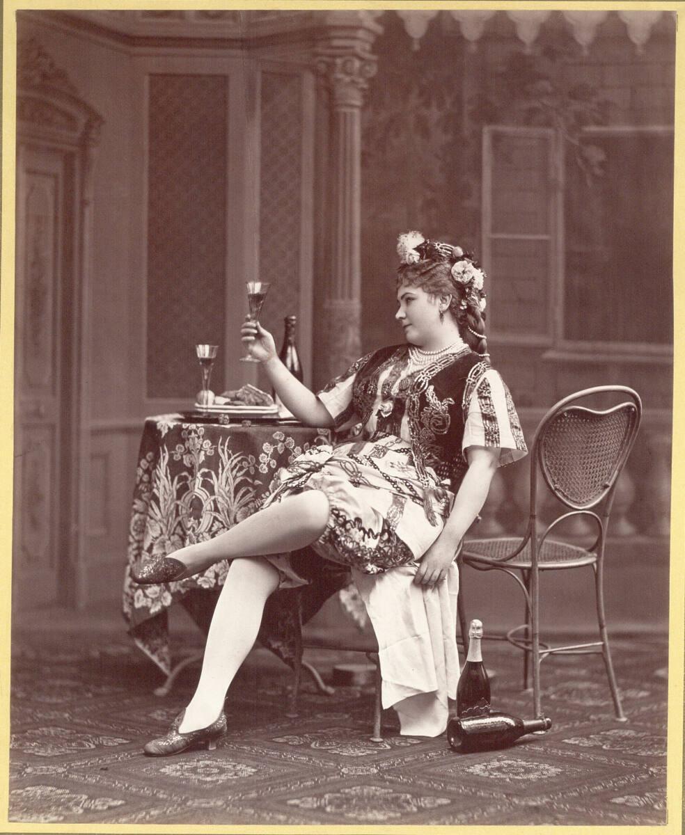 Julius Gertinger, Wien, Marie Geistinger in der Rolle der "Leni" in "Drei Paar Schuhe" von Aloi…