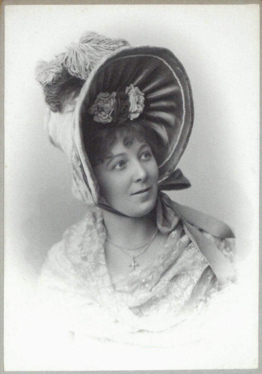 Schulz & Suck (Wilhelm Schulz, Oskar Suck), Porträt einer Dame mit Hut, Inv. Nr.: FotoGLV2000/4…