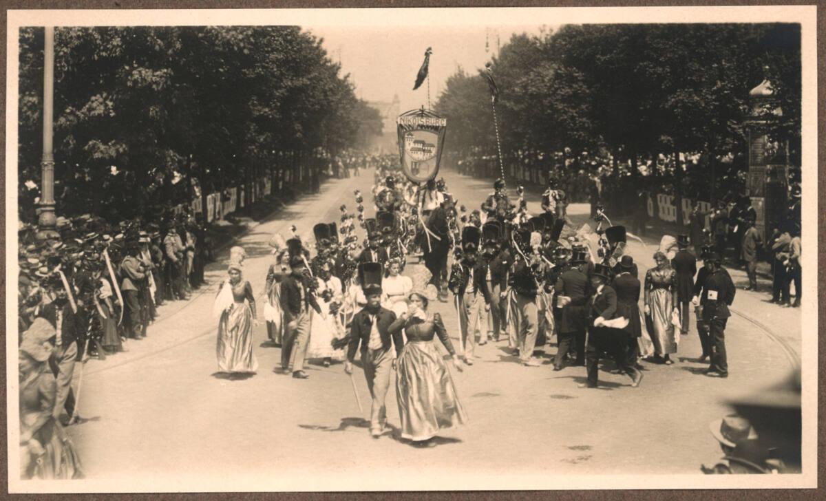 Kunst- und Verlagsanstalt Josef Löwy, Wien, Josef Löwy, Kaiser-Huldigungs-Festzug in Wien 1908:…