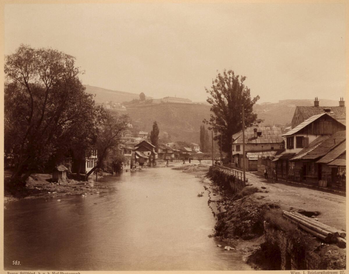 Raimund Stillfried von Rathenitz, Flusspartie in Sarajevo, Inv. Nr.: Foto2002/34/3